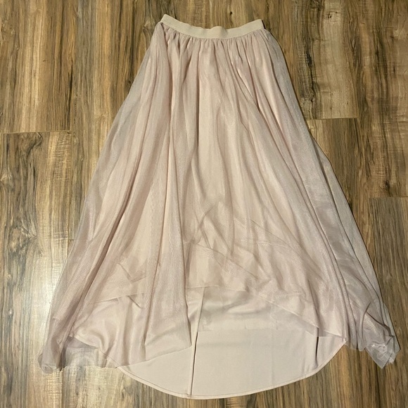 COPY - Lauren Conrad runway skirt - Picture 3 of 3